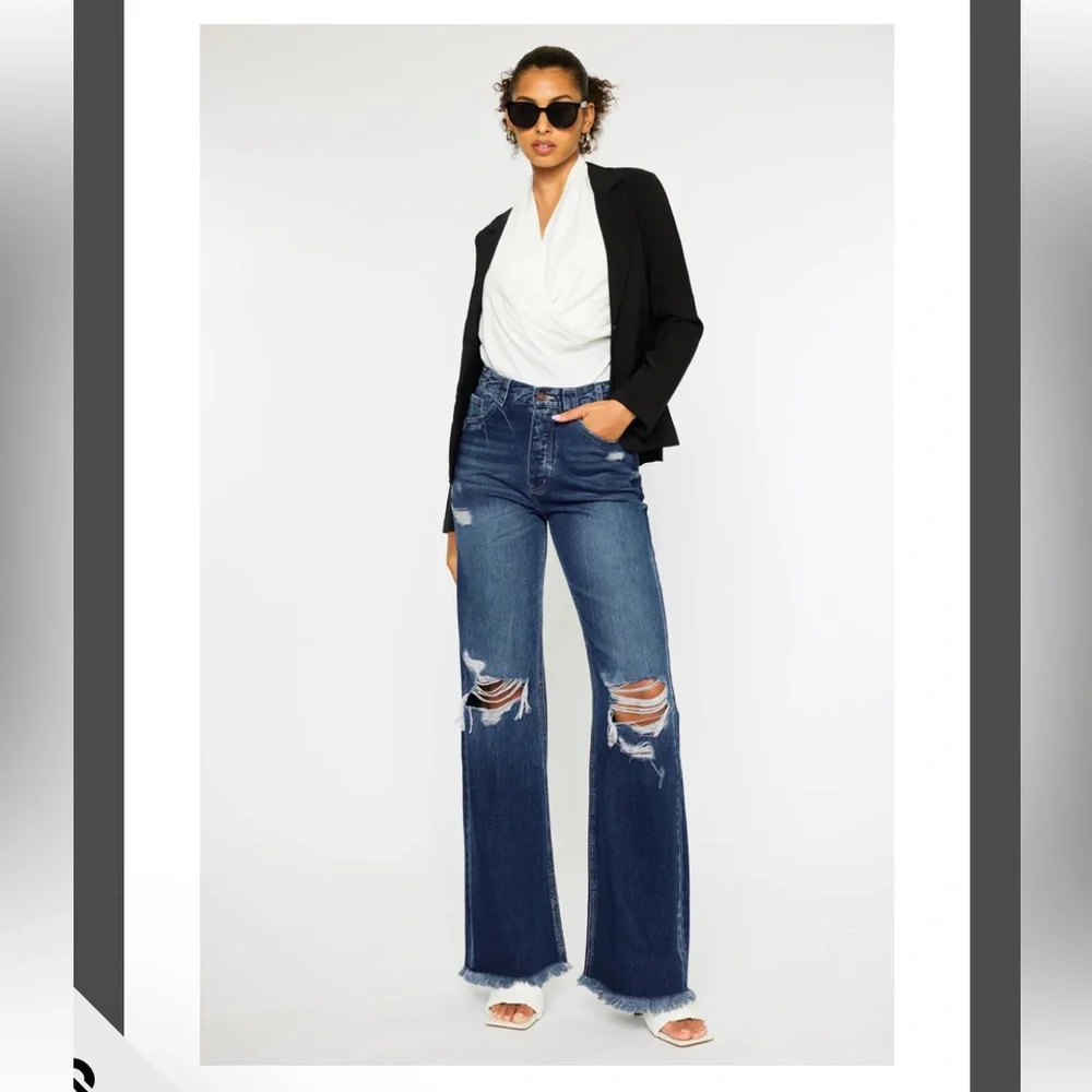 Jules Ultra High Rise 90's Flare Jeans - Picture 1 of 16